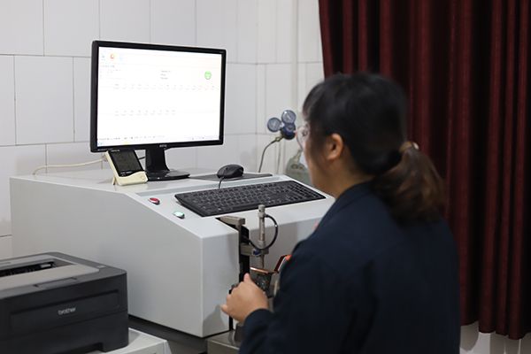 鑄鋼件加工廠家是怎么控制鑄件的化學成分？