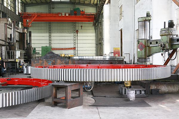 大齒輪加工廠家解析：從原材料到成品，大齒輪加工過程的技術優(yōu)勢