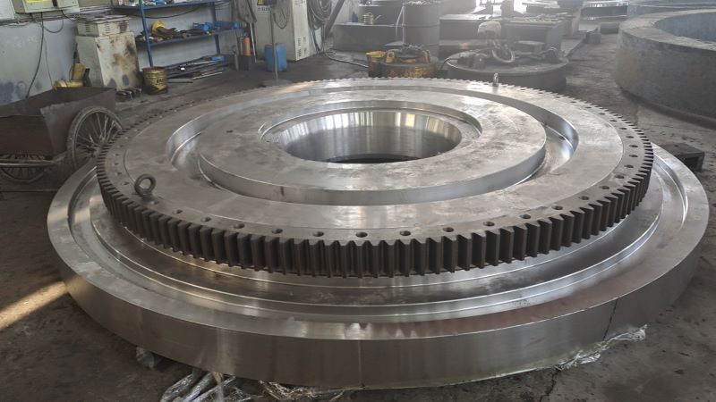 大型鑄鋼廠中哪些因素會(huì)影響大型鑄鋼件-中間轉(zhuǎn)臺(tái)的精度？