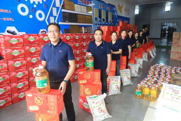 騰飛鑄鋼員工中秋福利超豐厚！