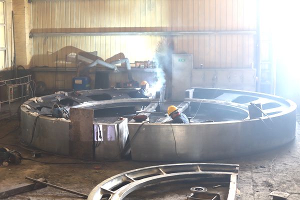 大型鑄鋼件廠家對鑄件焊補(bǔ)的前后流程